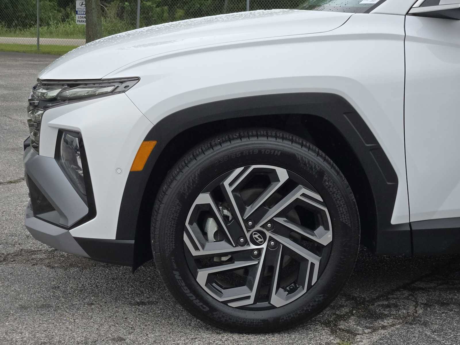 Certified 2025 Hyundai Tucson Limited FWD image 8