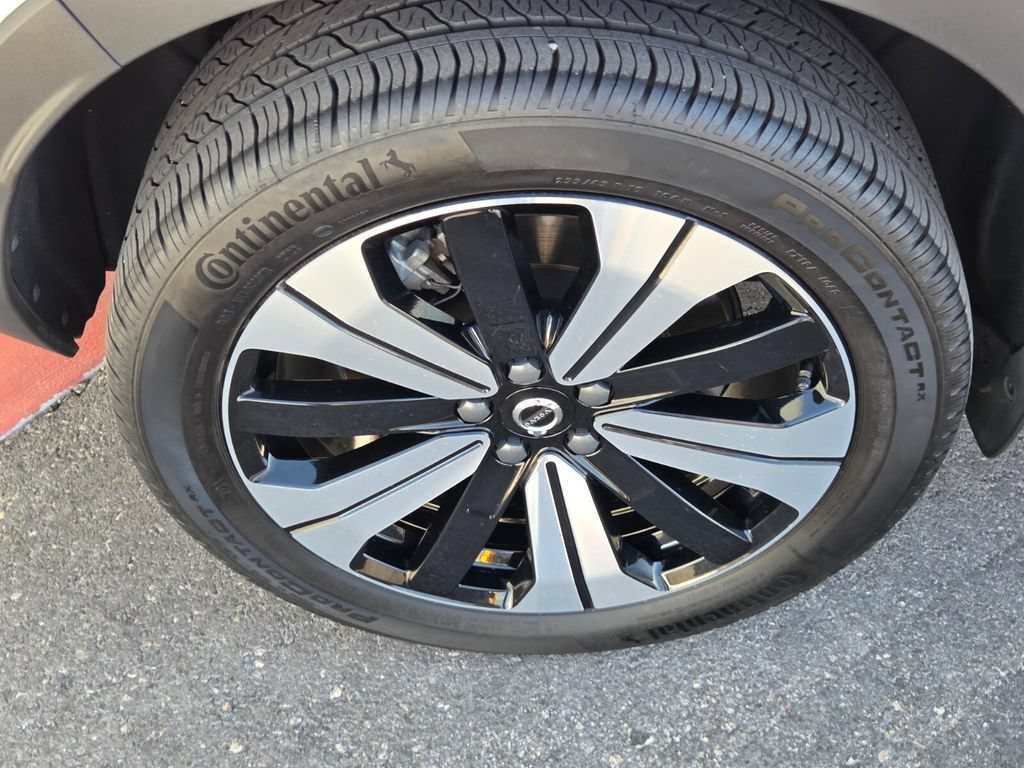 Certified 2023 Volvo XC40 Recharge Plus AWD/4WD image 10