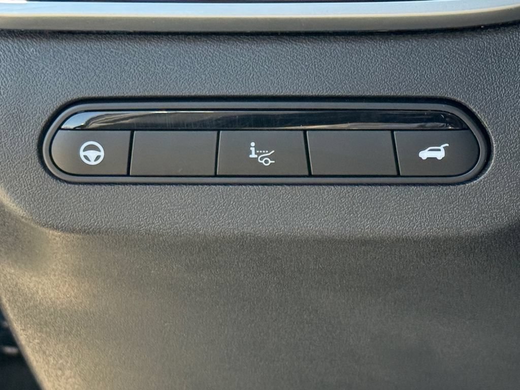 Used 2023 INFINITI QX60 Sensory w/ Vision Package AWD/4WD image 22