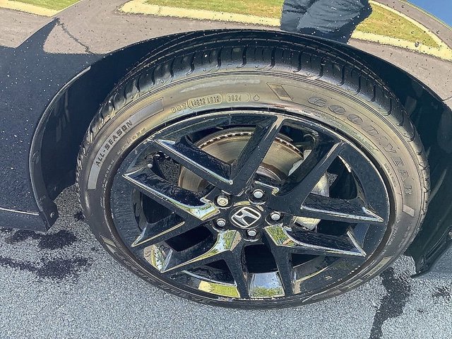 Used 2025 Honda Civic Sport image 18