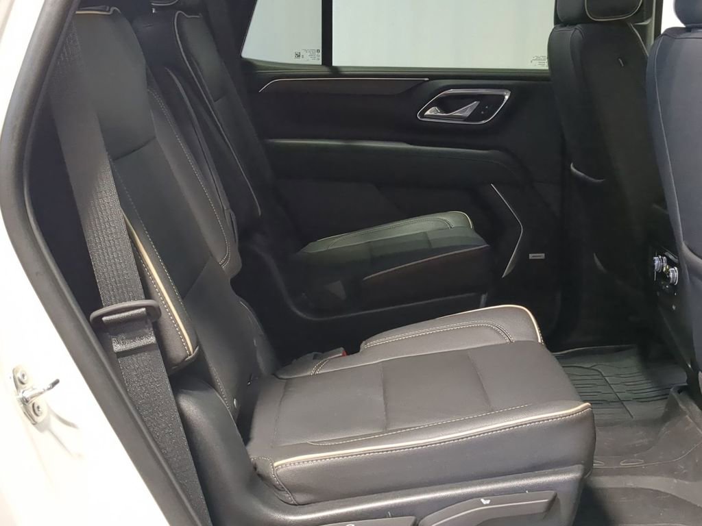 Used 2023 GMC Yukon SLT w/ SLT Premium Package image 20