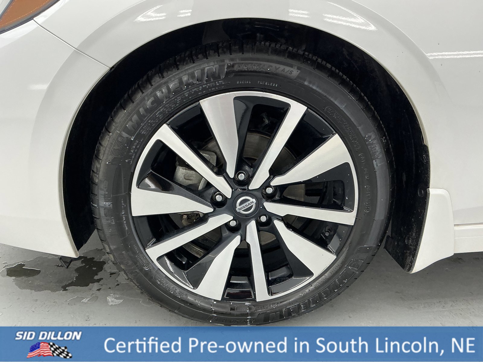 Used 2022 Nissan Sentra SV w/ SV Premium Package image 18