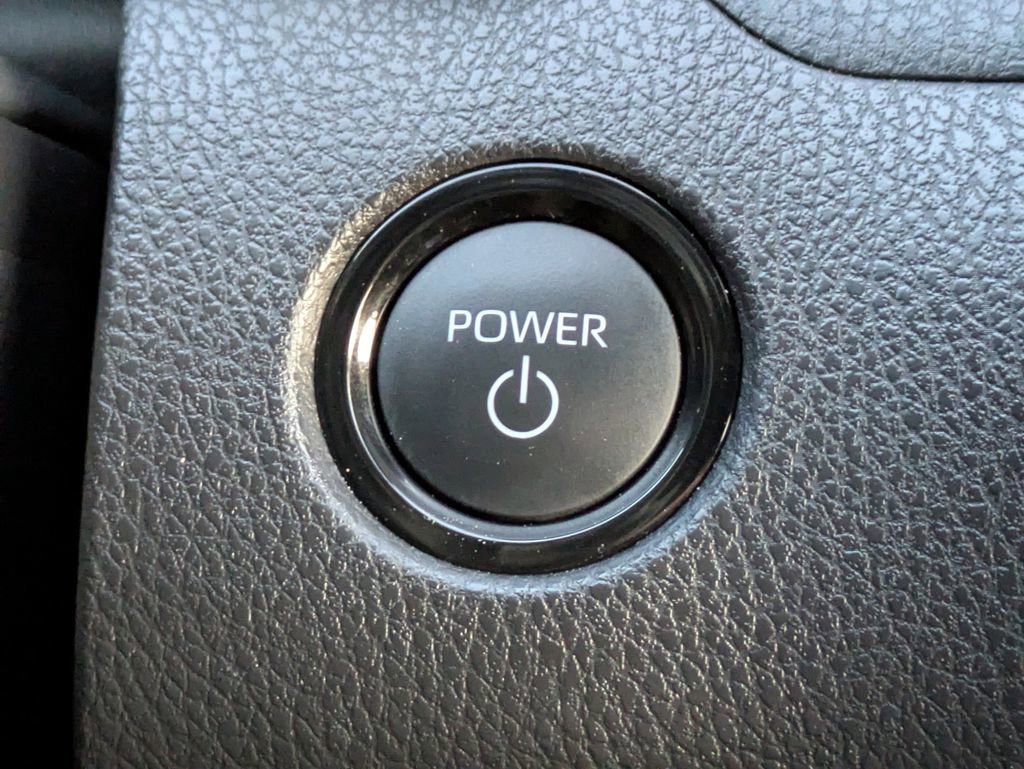 Certified 2025 Toyota Camry SE w/ Convenience Package image 28