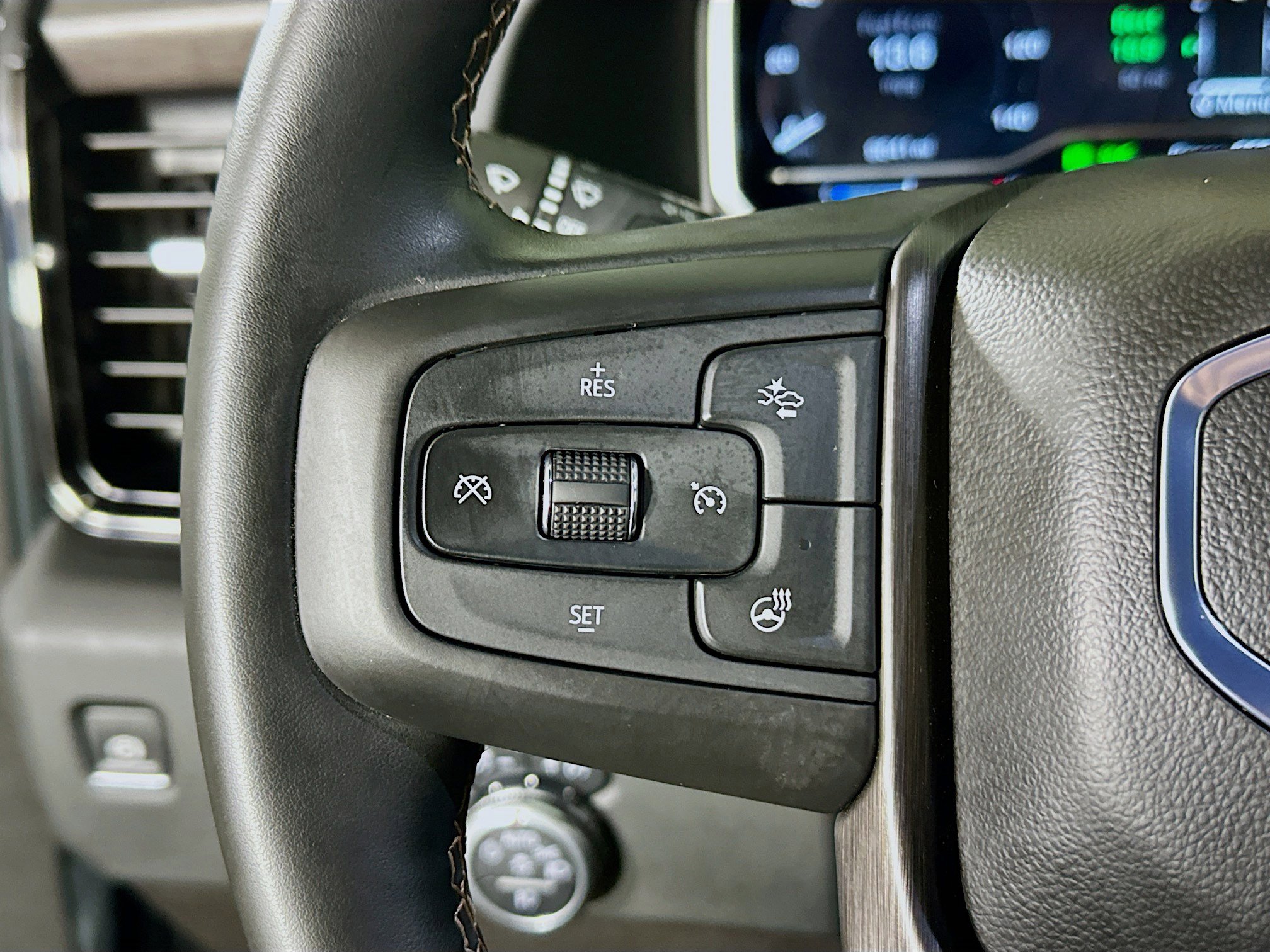 Used 2024 GMC Sierra 2500 AT4 w/ AT4 Premium Plus Package image 16