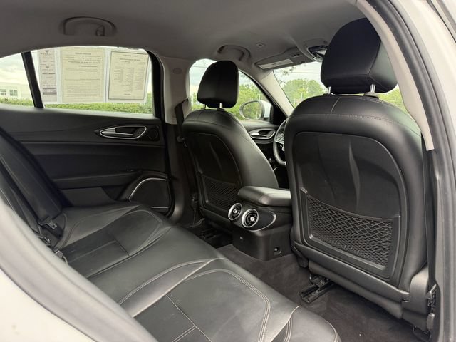 Used 2018 Alfa Romeo Giulia RWD image 28