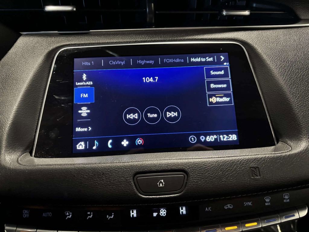 Used 2020 Cadillac XT4 Premium Luxury image 34