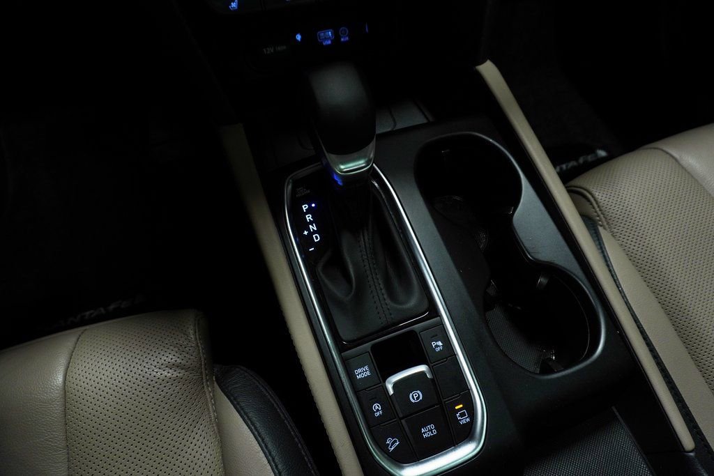 Used 2020 Hyundai Santa Fe Limited image 21