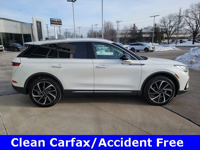 Certified 2024 Lincoln Corsair Reserve w/ Equipment Group 201A image 2