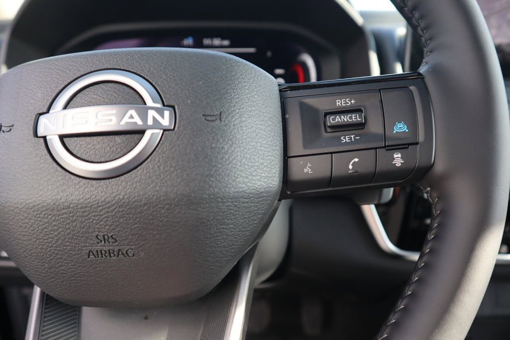 Certified 2025 Nissan Rogue Platinum image 22