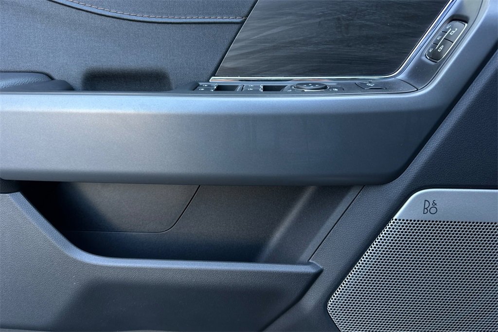 New 2025 Ford F150 Lariat w/ Equipment Group 502A High image 8