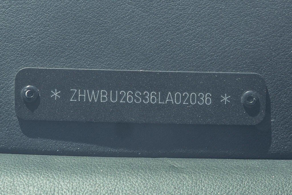 Used 2006 Lamborghini Murcielago Roadster image 43