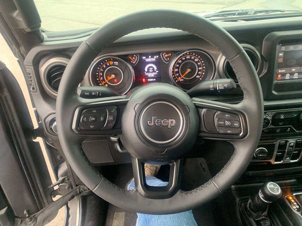 Used 2023 Jeep Gladiator Sport image 19