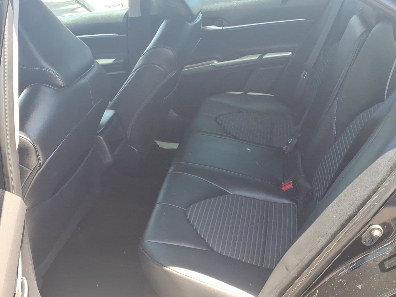 Used 2023 Toyota Camry SE w/ Convenience Package FWD image 10