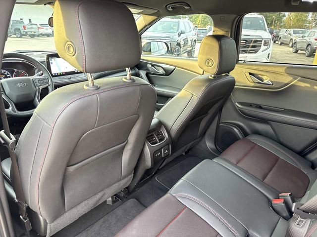 Used 2025 Chevrolet Blazer RS FWD image 36