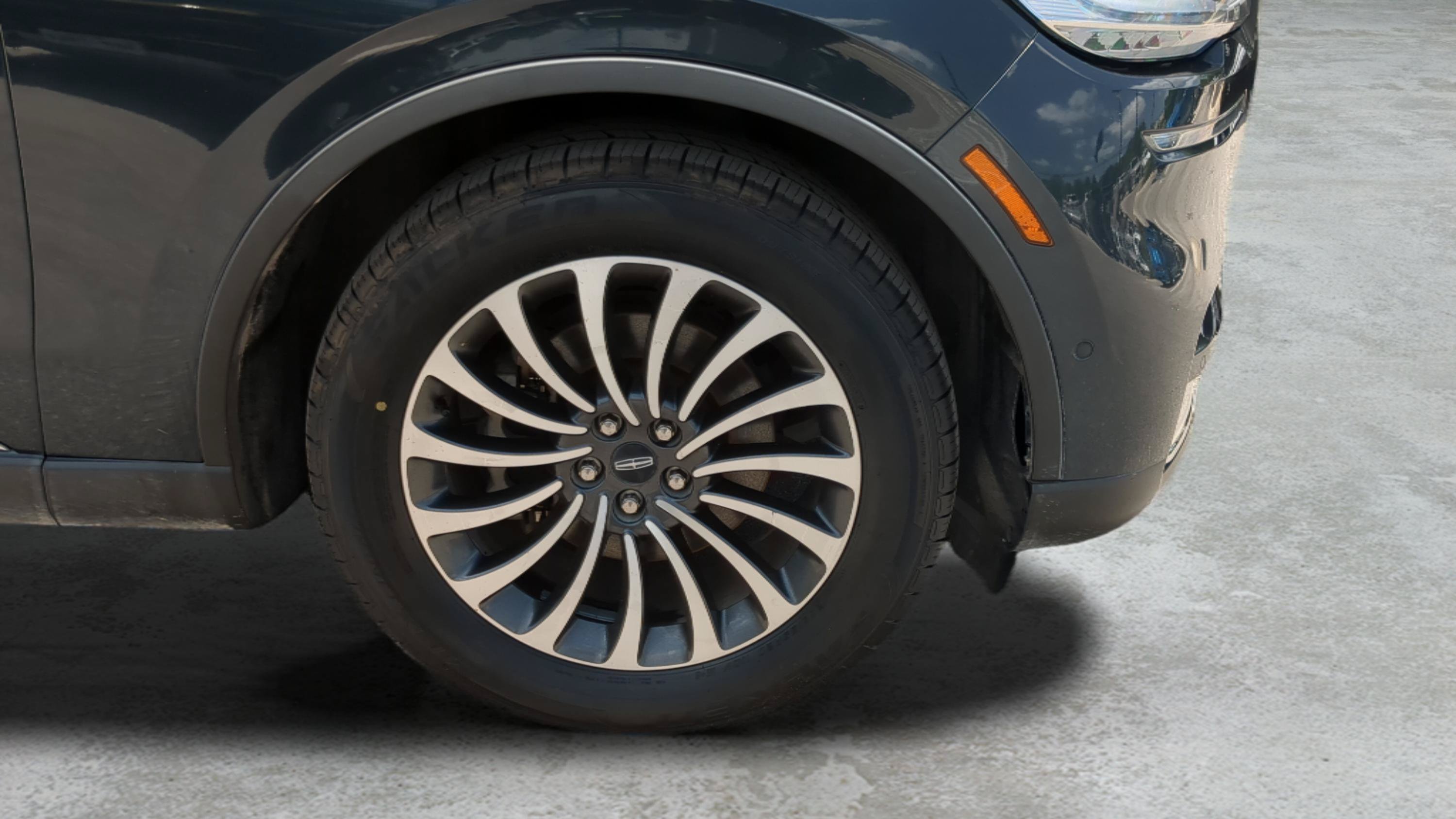 Used 2022 Lincoln Aviator Reserve w/ Equipment Group 201A RWD image 29