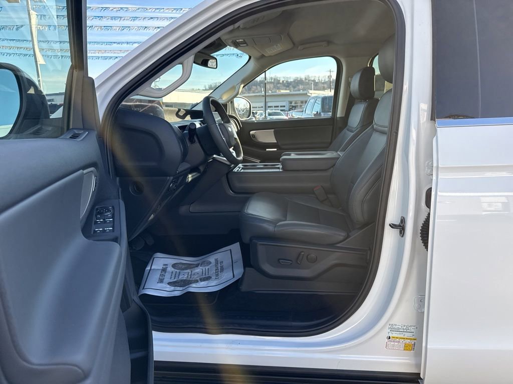 New 2026 Ford Expedition Active AWD/4WD image 10