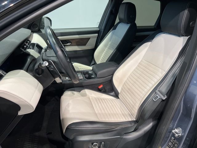 Used 2022 Land Rover Discovery Sport SE R-Dynamic image 13