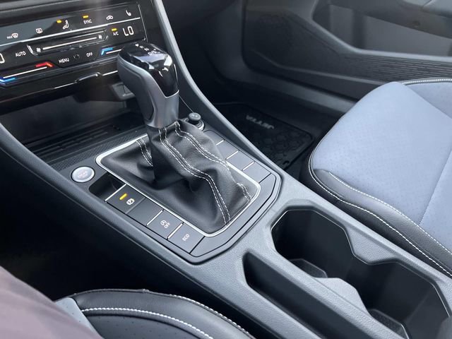New 2026 Volkswagen Jetta SE image 21