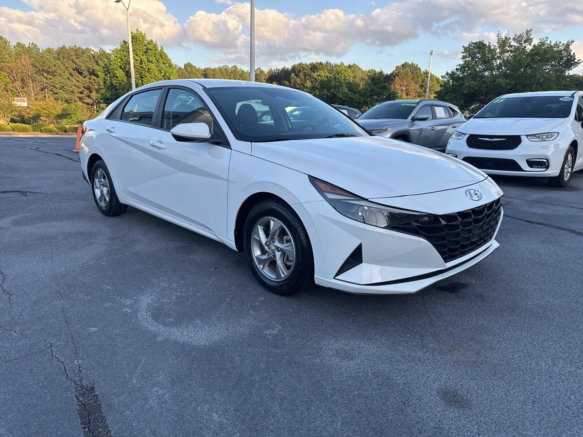 Used 2023 Hyundai Elantra SE FWD image 9