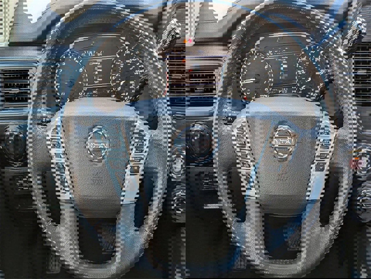 Certified 2024 Nissan Titan SV w/ SV Convenience Package image 11