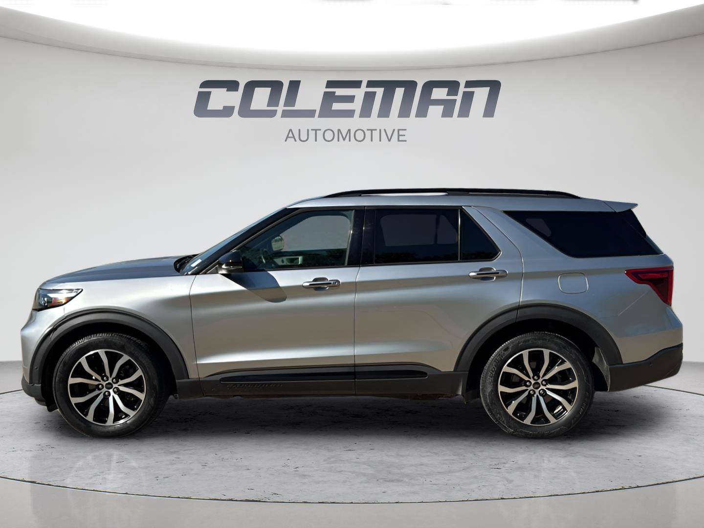 Used 2020 Ford Explorer ST AWD/4WD image 2