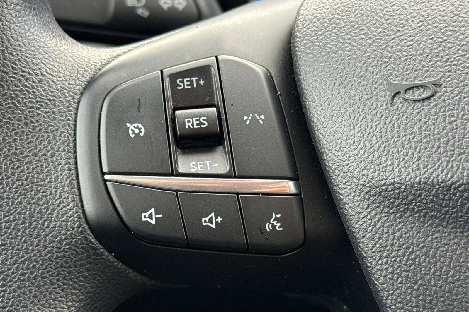 Used 2025 Ford Escape Active image 26