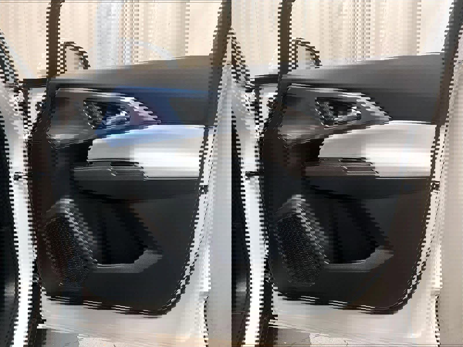 Used 2025 Chevrolet Equinox EV LT image 12