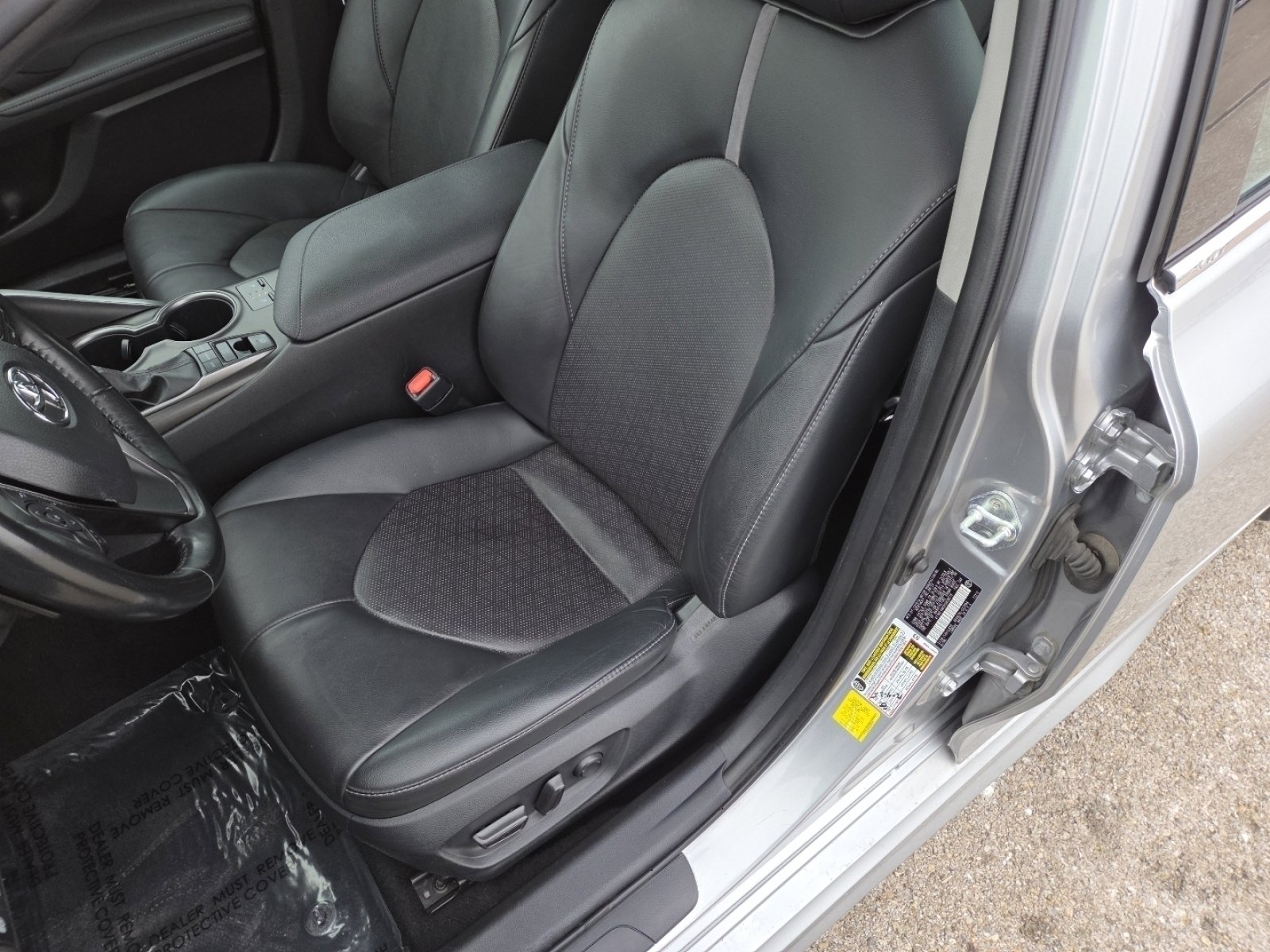 Used 2023 Toyota Camry XSE image 23