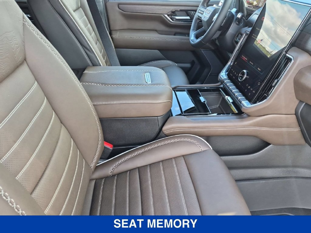 New 2027 GMC Yukon XL Denali Ultimate w/ LPO, Floor Liner Package AWD/4WD image 33