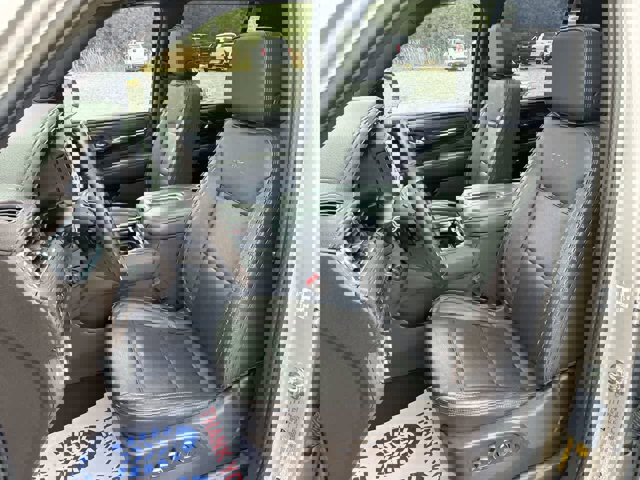 Used 2024 GMC Yukon XL Denali image 19