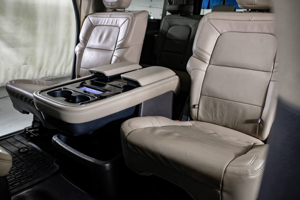 Used 2022 Lincoln Navigator L Reserve image 28