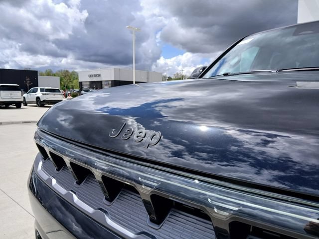 New 2026 Jeep Grand Wagoneer Limited AWD/4WD image 37