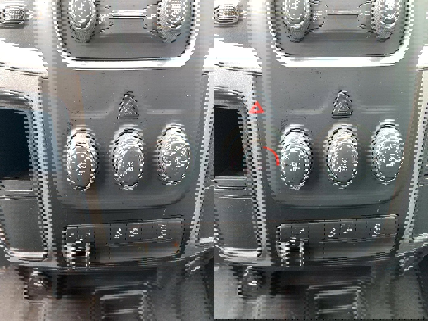 Used 2017 RAM 2500 Tradesman w/ Chrome Appearance Group image 19