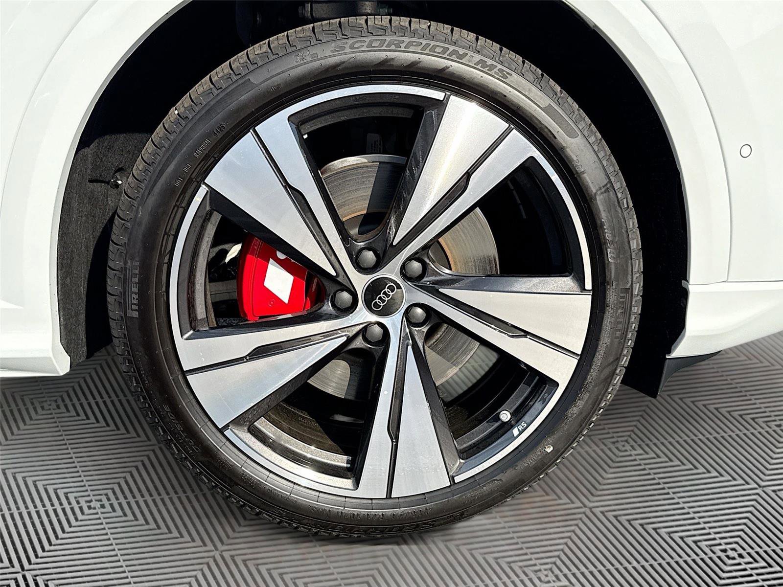 New 2025 Audi SQ5 Premium Plus image 32