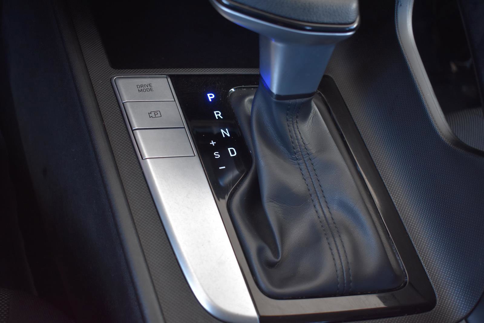 Used 2021 Hyundai Elantra SE image 10