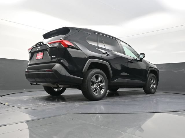 Used 2024 Toyota RAV4 XLE FWD image 36
