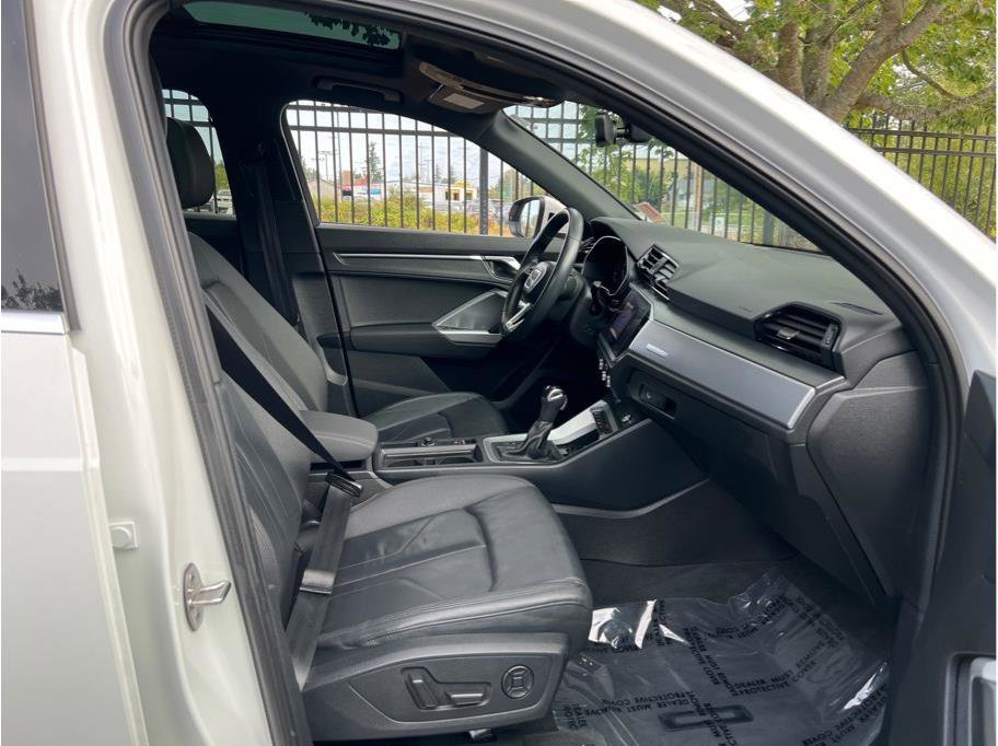Used 2020 Audi Q3 2.0T Premium Plus w/ Premium Plus Package image 22