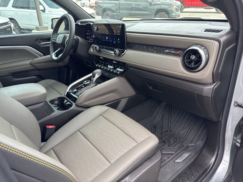 Used 2025 Chevrolet Colorado ZR2 w/ Technology Package image 46