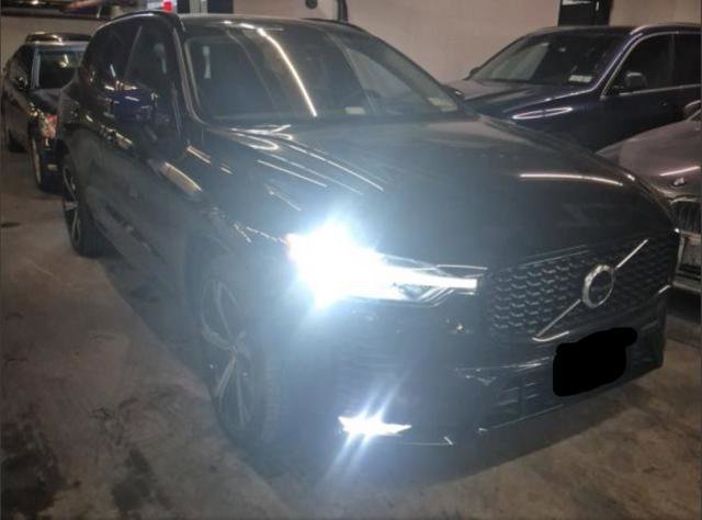 Used 2023 Volvo XC60 B5 Ultimate image 1