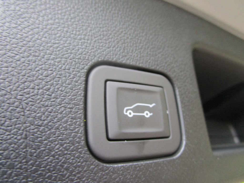 New 2026 Chevrolet Equinox LT w/ Convenience Package II image 13