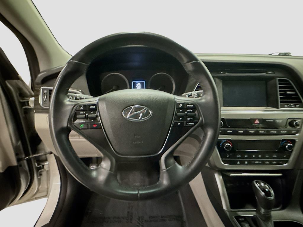 Used 2017 Hyundai Sonata Limited image 13