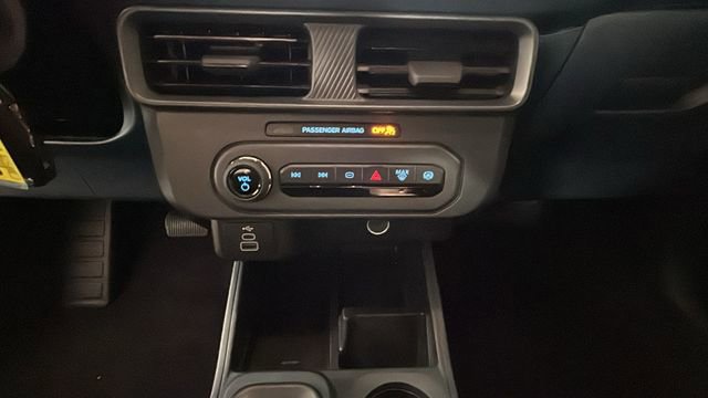 Used 2025 Ford Maverick XL w/ Equipment Group 102A AWD/4WD image 22