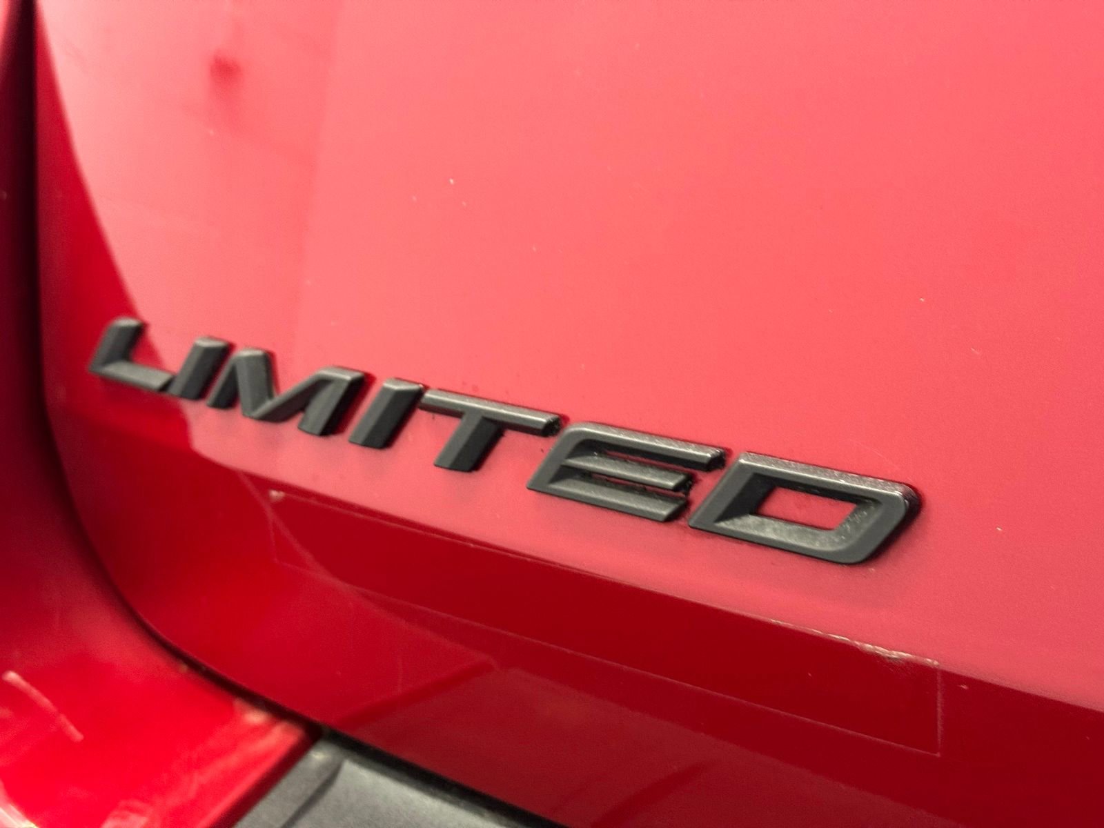 Used 2020 Ford Explorer Limited w/ Equipment Group 310A image 8