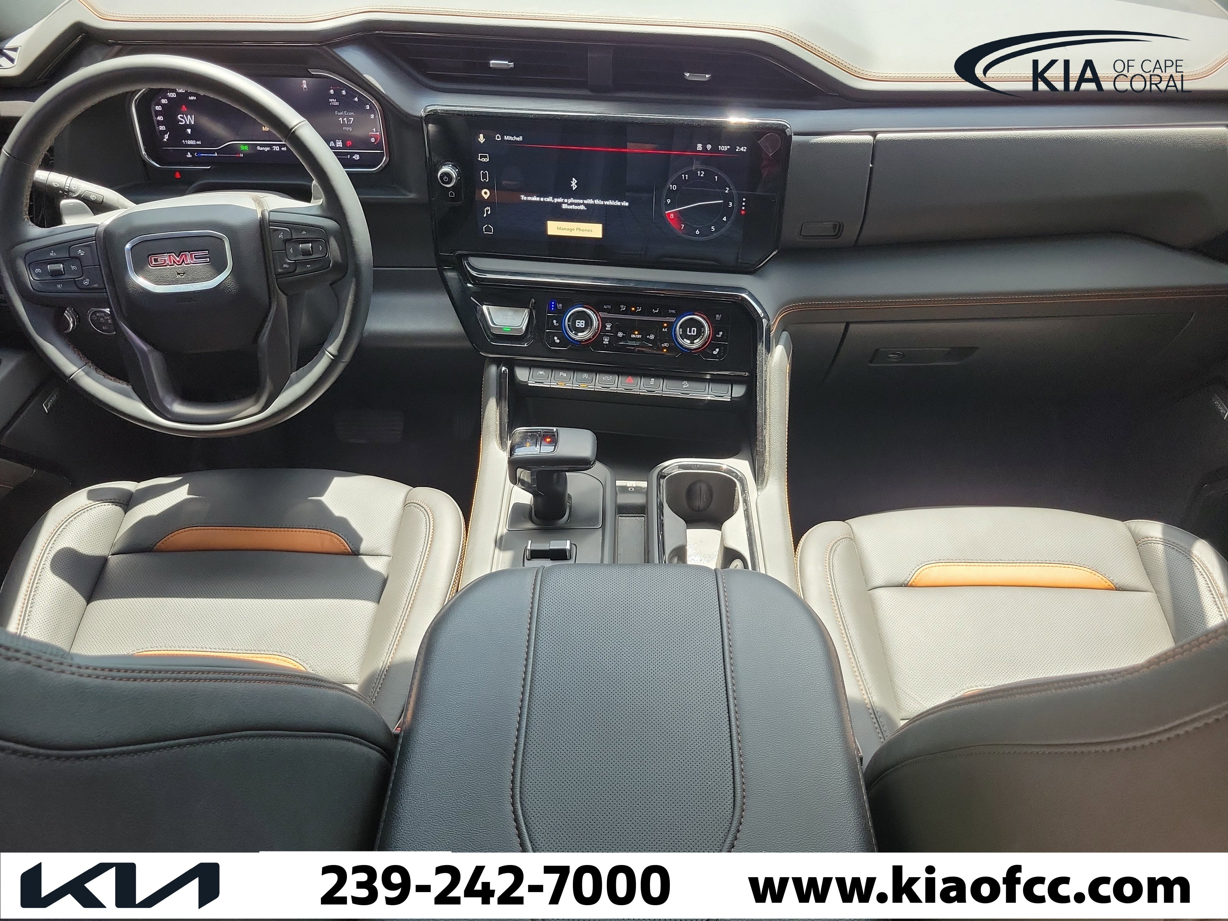 Used 2025 GMC Sierra 1500 AT4 w/ AT4 Premium Package AWD/4WD image 11