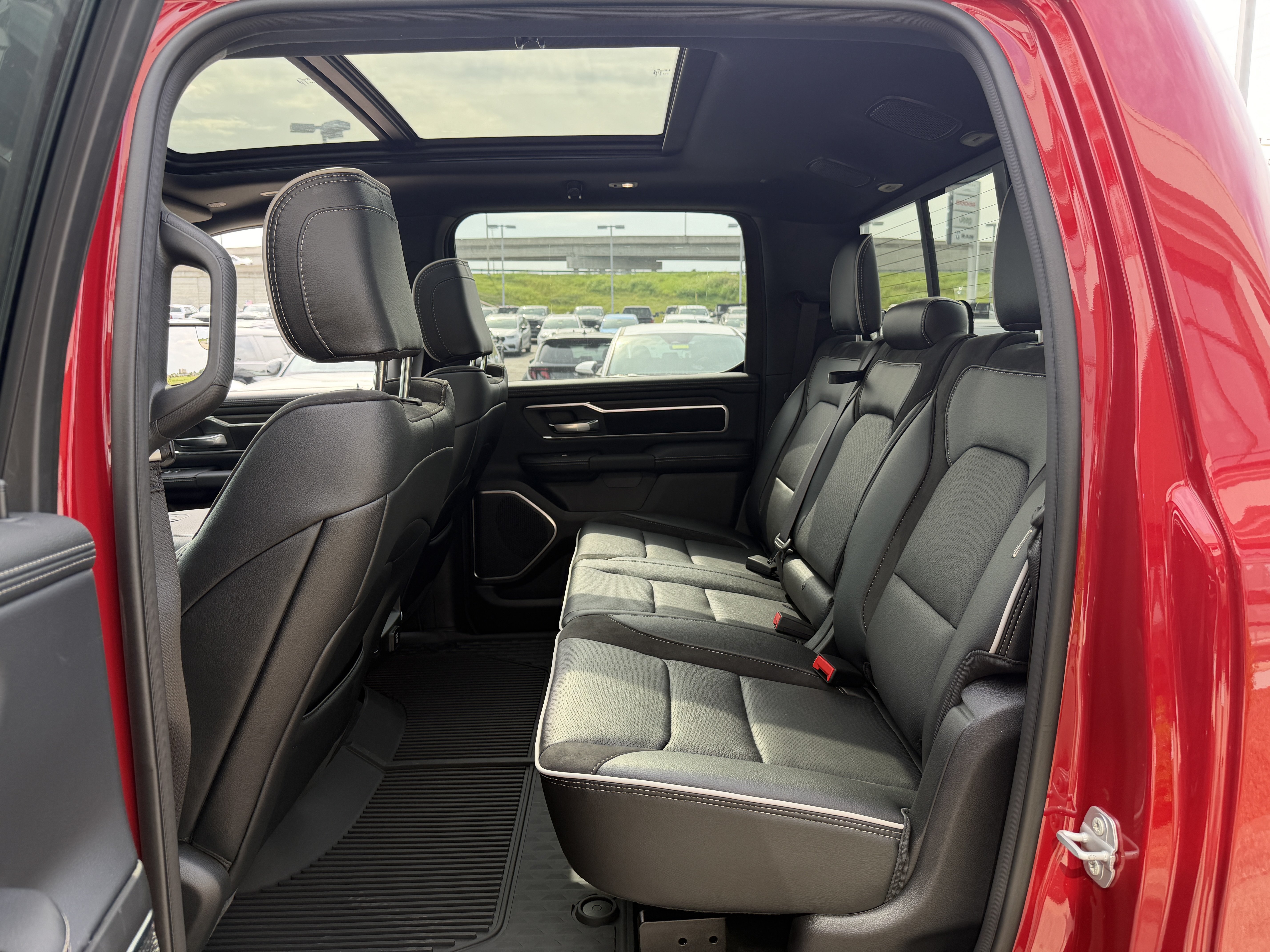New 2026 RAM 1500 Laramie w/ Sport Appearance Package AWD/4WD image 30
