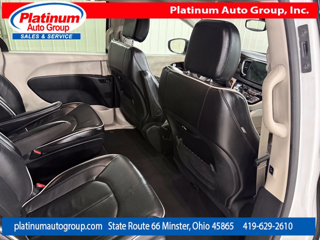 Used 2023 Chrysler Pacifica Limited FWD image 37