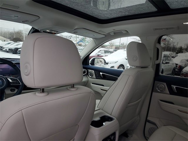 Certified 2025 Buick Enclave Avenir w/ Super Cruise Package image 12