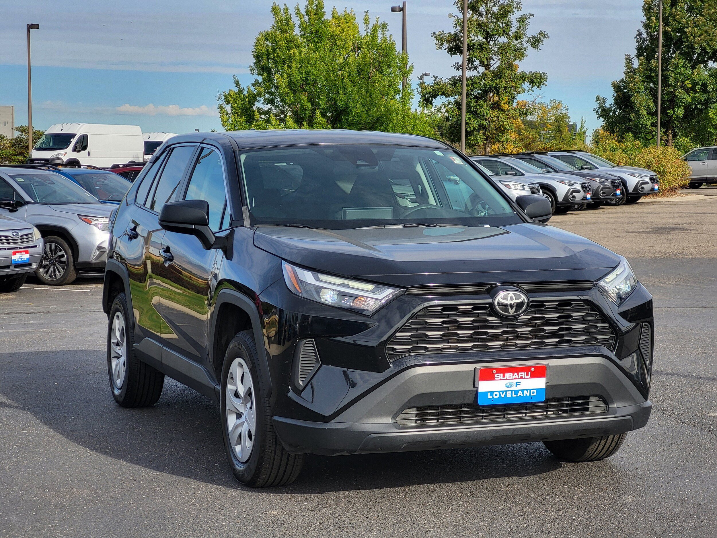 Used 2023 Toyota RAV4 LE AWD/4WD image 3