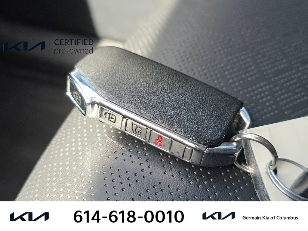 Certified 2023 Kia Sorento SX image 34