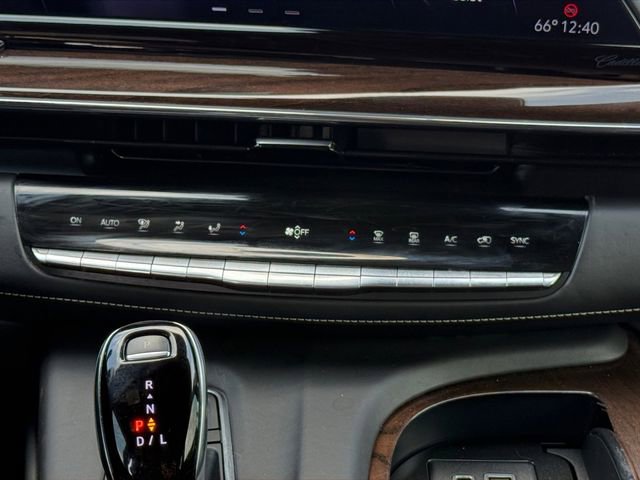 Used 2022 Cadillac Escalade ESV Sport Platinum image 4